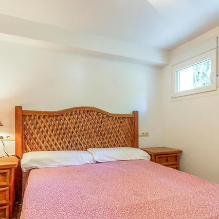 Semesterbostad 7 Bedroom Cozy In